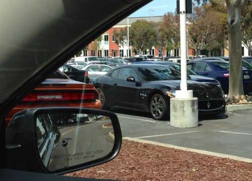 Роскошные автомобили на парковке у штаб-квартиры Facebook (10 фото)