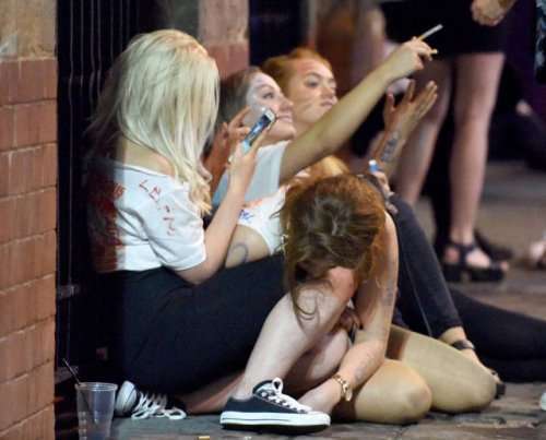 Пьяная вечеринка британских студентов Carnage UK (31 фото)
