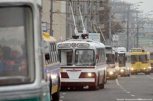 Раритетные транспортные средства на Празднике московского троллейбуса (39 фото)