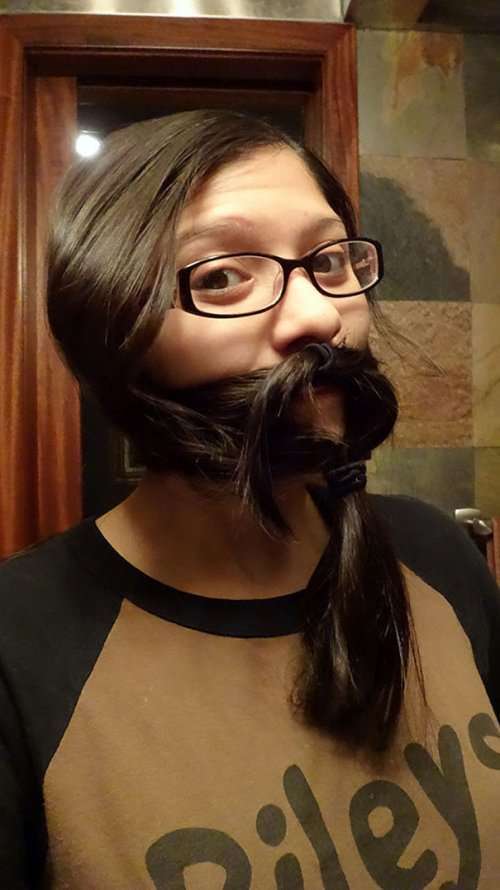 Новый фототренд: заплетённые в бороду волосы (30 фото)