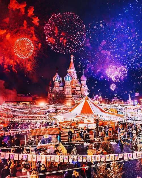 Новогодняя Москва в фотографиях Кристины Макеевой (17 фото)