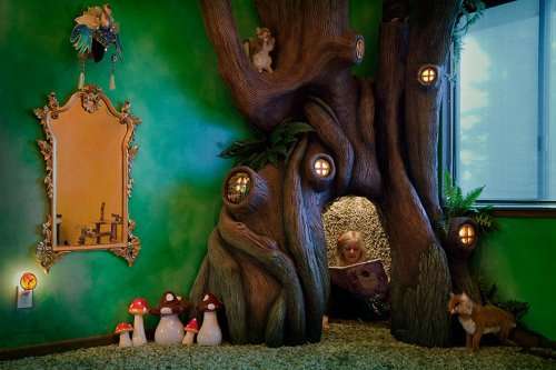 Волшебное дерево в комнате любимой дочери (12 фото)