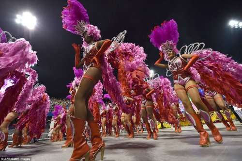 Бразильский карнавал 2016 в Рио-де-Жанейро (19 фото)