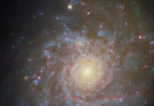 Kosmiczny Teleskop Hubble’a wykonał nowy, oszałamiający widok NGC 4571
