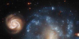 Хаббл робить приголомшливе зображення пари далеких галактик, Arp 4